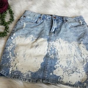 VENUS 🔴Distressed Jean Skirt